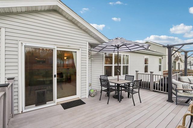 1120 Black Walnut Pass, Johnson Creek, WI 53038