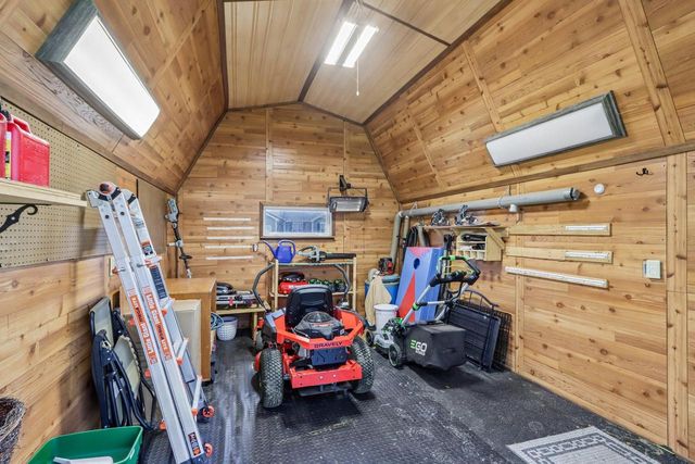 1120 Black Walnut Pass, Johnson Creek, WI 53038