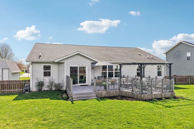 1120 Black Walnut Pass, Johnson Creek, WI 53038