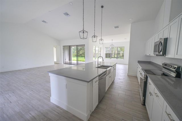 18526 SEAVIEW STREET, Orlando, FL 32833