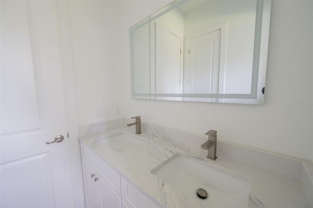 18526 SEAVIEW STREET, Orlando, FL 32833