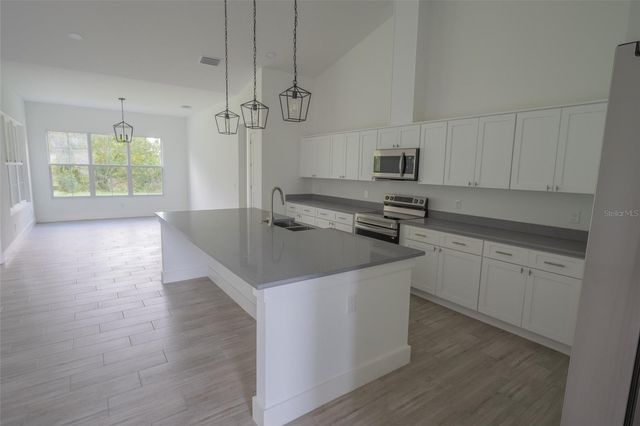 18526 SEAVIEW STREET, Orlando, FL 32833