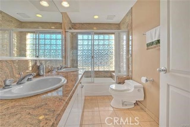 2579 Leicester Drive, Los Angeles, CA 90046