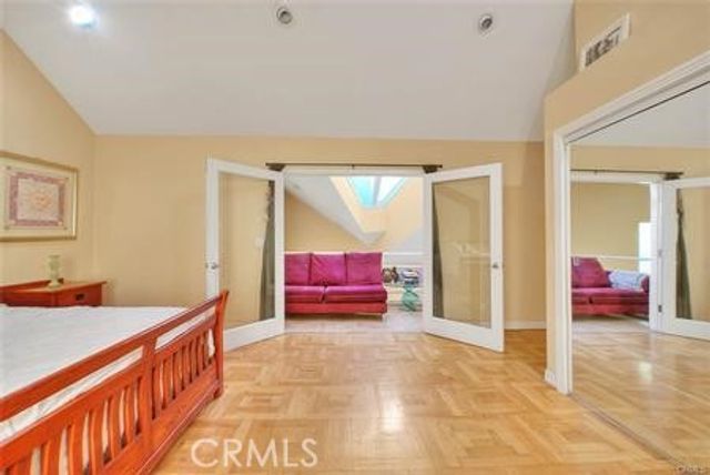 2579 Leicester Drive, Los Angeles, CA 90046