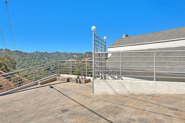 2579 Leicester Drive, Los Angeles, CA 90046