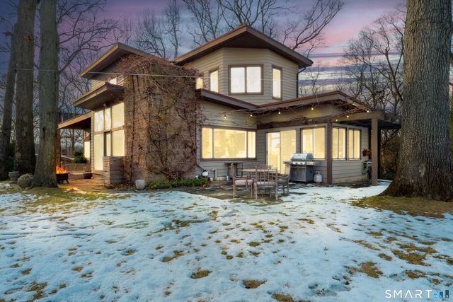 31 Splitrock Road, Norwalk, CT 06854