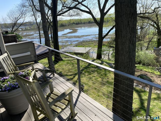 31 Splitrock Road, Norwalk, CT 06854