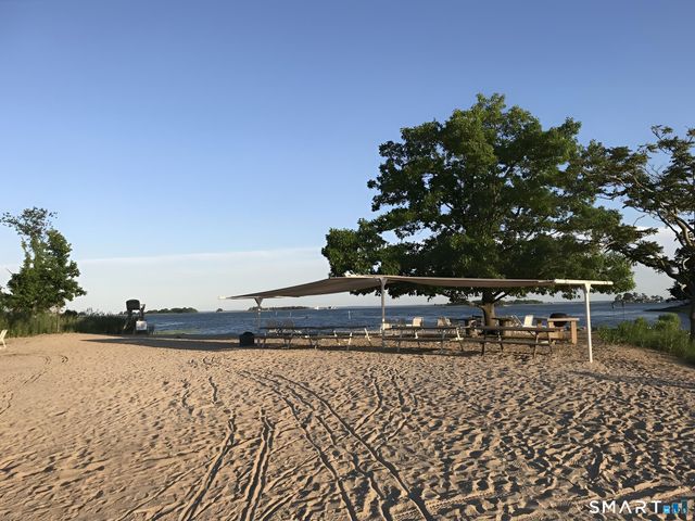 31 Splitrock Road, Norwalk, CT 06854