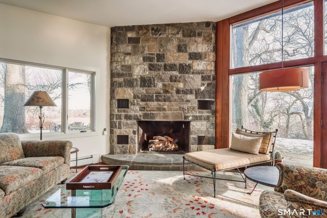 31 Splitrock Road, Norwalk, CT 06854