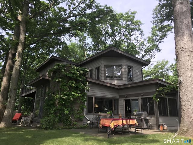 31 Splitrock Road, Norwalk, CT 06854