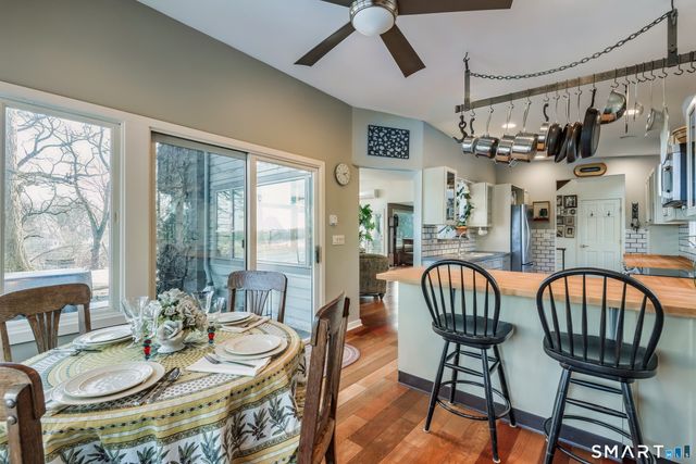 31 Splitrock Road, Norwalk, CT 06854