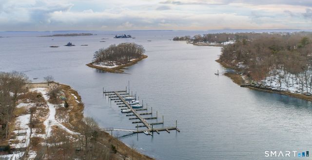 31 Splitrock Road, Norwalk, CT 06854