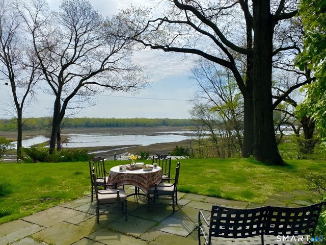 31 Splitrock Road, Norwalk, CT 06854