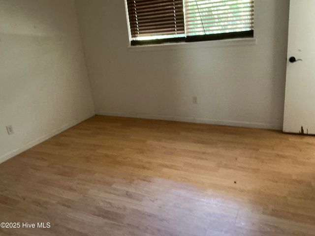 102 Tanglewood Drive, Jacksonville, NC 28540