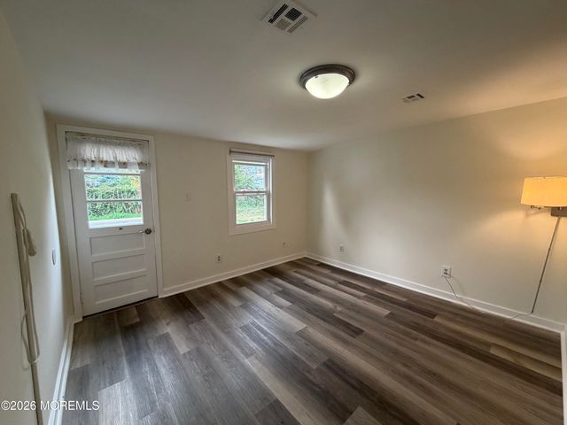 11 Cedar Avenue, North Middletown, NJ 07748