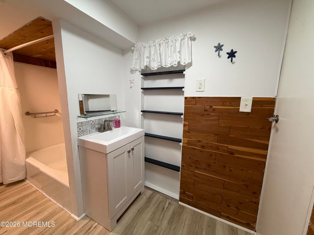 11 Cedar Avenue, North Middletown, NJ 07748