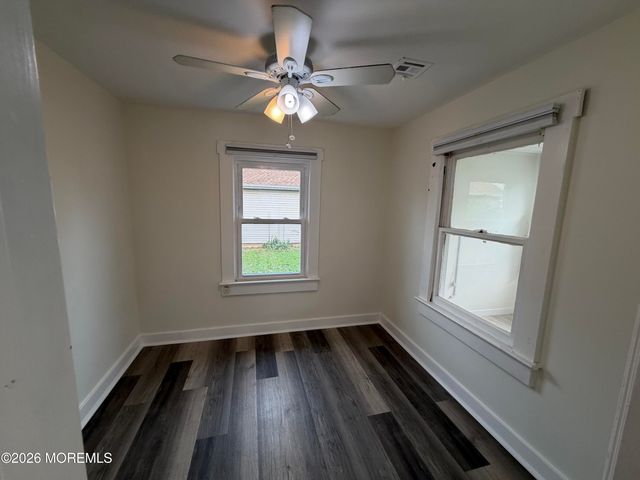 11 Cedar Avenue, North Middletown, NJ 07748