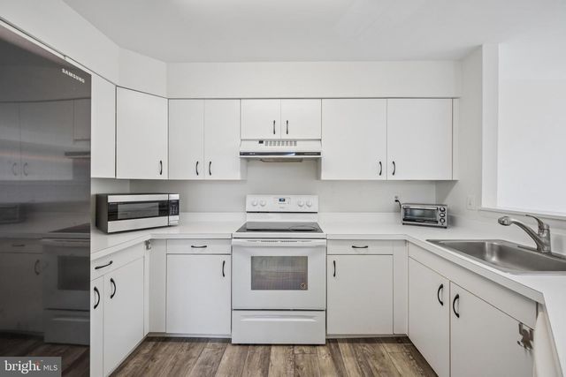 7649 STONY CREEK LN, Ellicott City, MD 21043