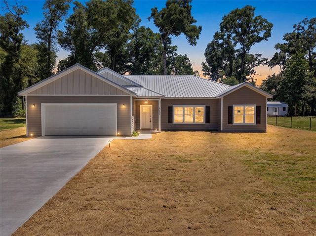9100 DORIE DRIVE, Trenton, FL 32693