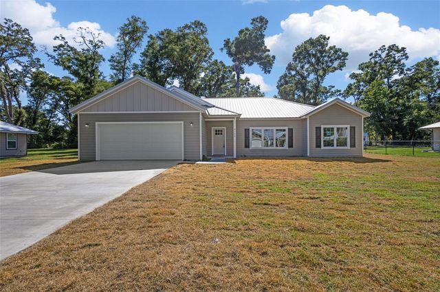 9100 DORIE DRIVE, Trenton, FL 32693