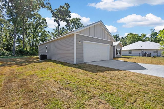 9100 DORIE DRIVE, Trenton, FL 32693