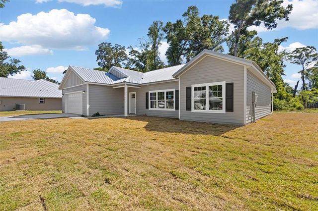 9100 DORIE DRIVE, Trenton, FL 32693