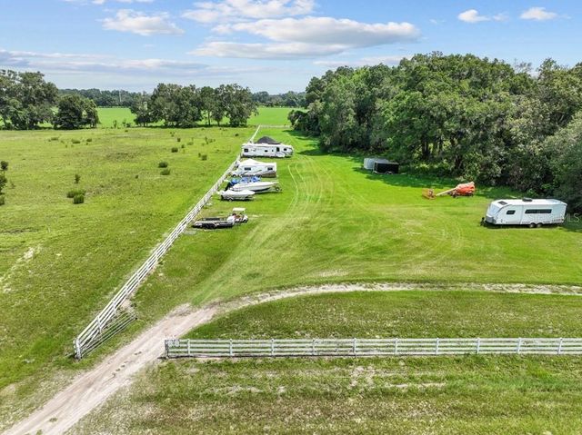 9100 DORIE DRIVE, Trenton, FL 32693