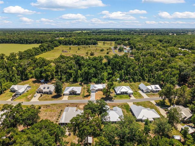 9100 DORIE DRIVE, Trenton, FL 32693