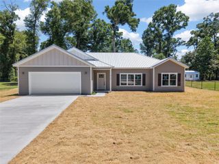 9100 DORIE DRIVE, Trenton, FL 32693