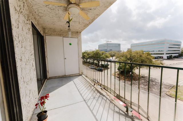 2818 S Bartell 34, Houston, TX 77054