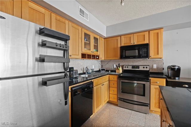 2222 Detroit Avenue 515, Cleveland, OH 44113