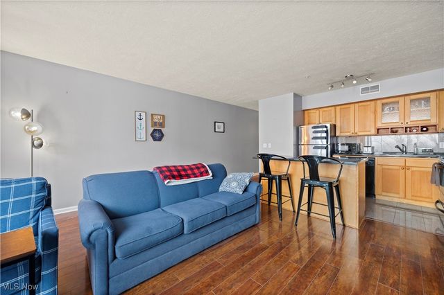 2222 Detroit Avenue 515, Cleveland, OH 44113