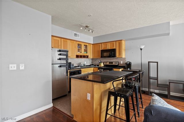 2222 Detroit Avenue 515, Cleveland, OH 44113