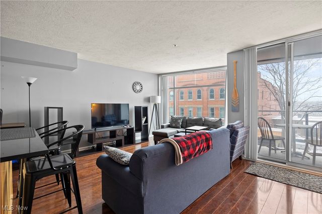 2222 Detroit Avenue 515, Cleveland, OH 44113