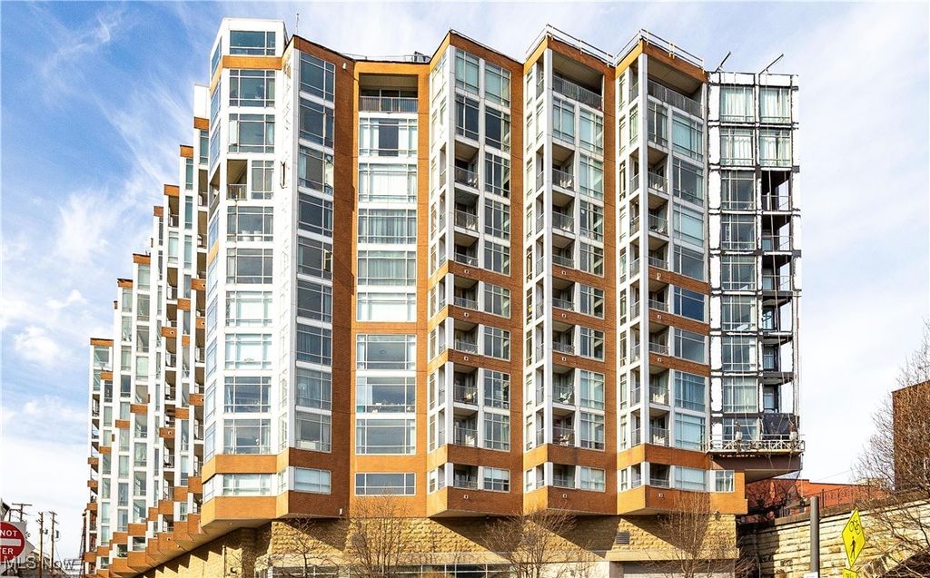2222 Detroit Avenue 515, Cleveland, OH 44113