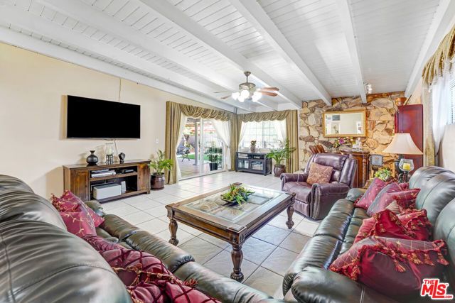 7523 N Ontario Street, Burbank, CA 91504