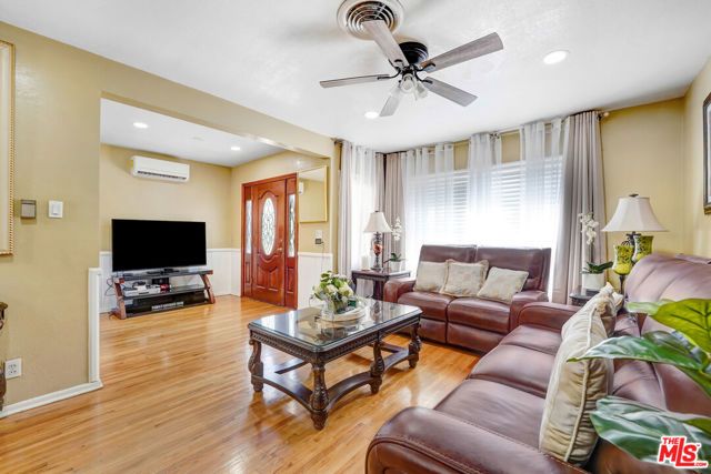 7523 N Ontario Street, Burbank, CA 91504