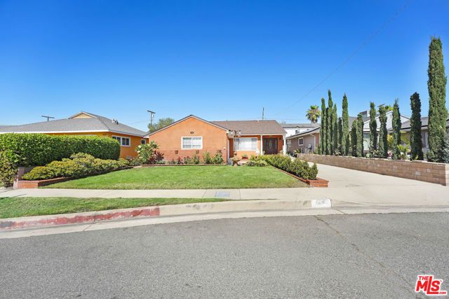 7523 N Ontario Street, Burbank, CA 91504