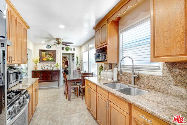 7523 N Ontario Street, Burbank, CA 91504