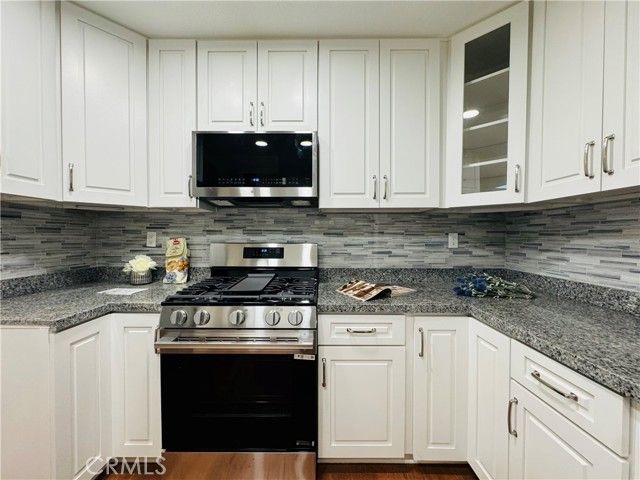 626 Lake Street 37, Huntington Beach, CA 92648