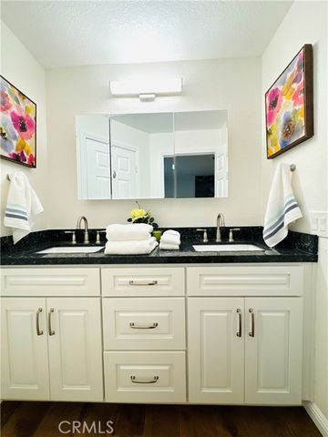 626 Lake Street 37, Huntington Beach, CA 92648
