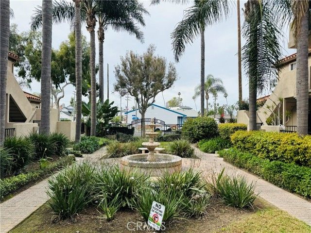 626 Lake Street 37, Huntington Beach, CA 92648