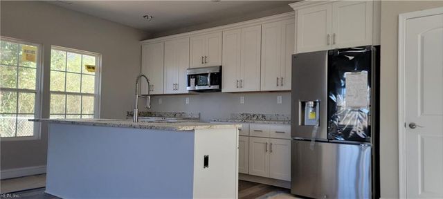 641 Gallbush RD, Chesapeake, VA 23322
