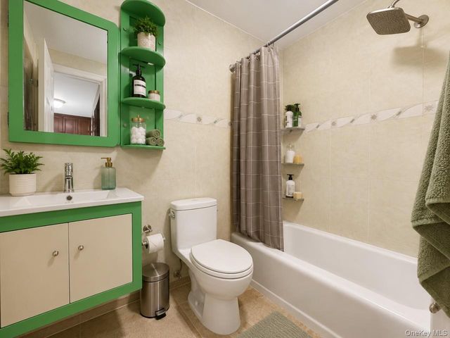5308 90th Street 3B, Elmhurst, NY 11373