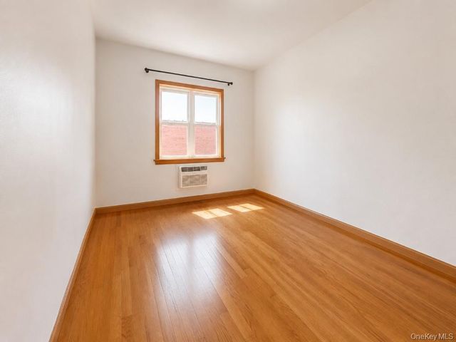 5308 90th Street 3B, Elmhurst, NY 11373