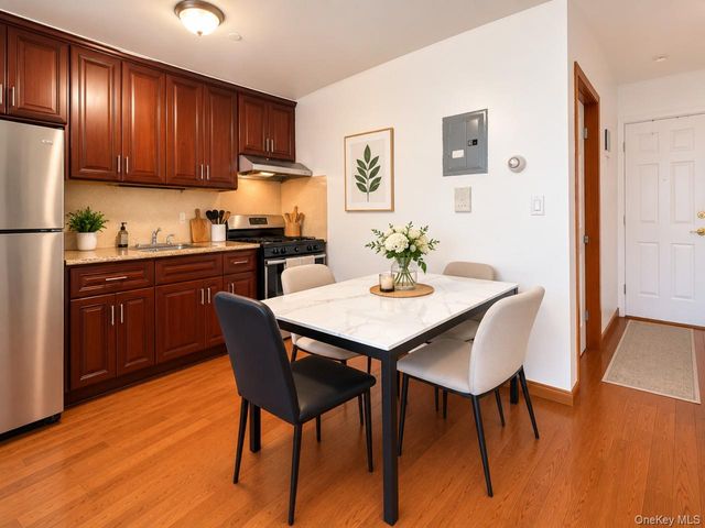 5308 90th Street 3B, Elmhurst, NY 11373