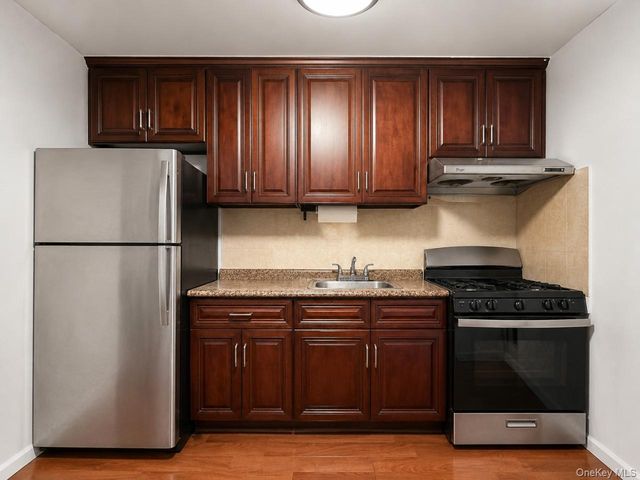 5308 90th Street 3B, Elmhurst, NY 11373