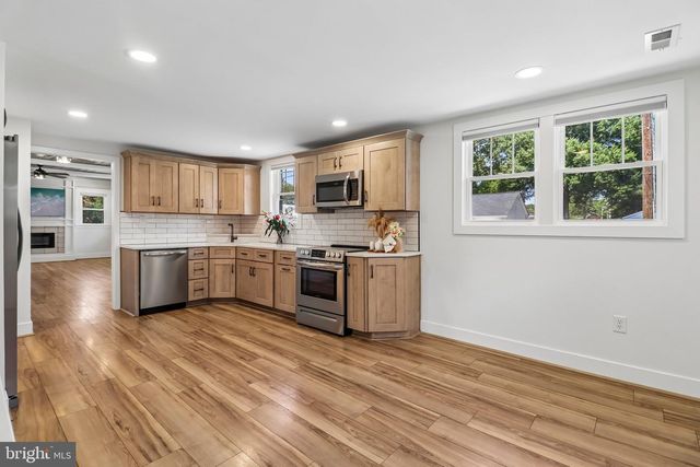 403 PROSPECT ST, La Plata, MD 20646