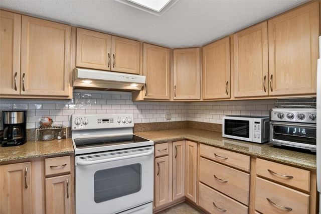 12122 W GULF BREEZE COURT, Crystal River, FL 34429