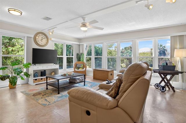 12122 W GULF BREEZE COURT, Crystal River, FL 34429